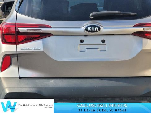 Used 2021 Kia Seltos LX image 10