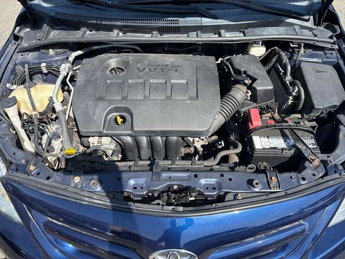 Used 2012 Toyota Corolla LE FWD image 4