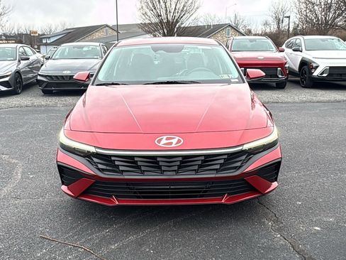 New 2026 Hyundai Elantra SE image 2