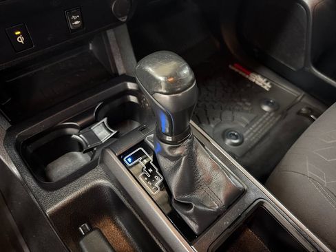 Used 2016 Toyota Tacoma TRD Off-Road w/ Towing Package AWD/4WD image 24