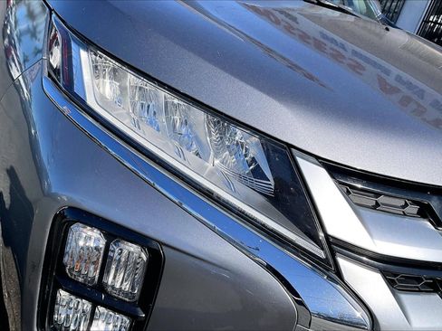 Used 2020 Mitsubishi Outlander Sport SE image 29