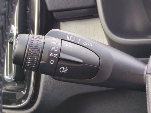 New 2026 Volvo XC40 B5 Plus w/ Protection Package Premier image 27