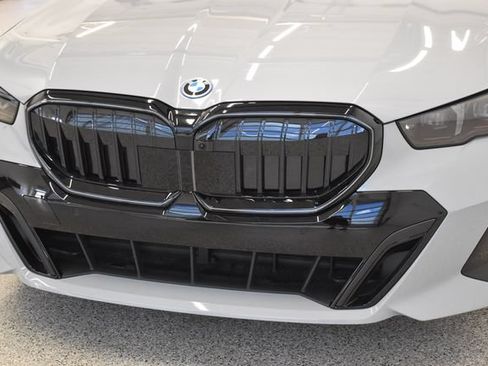 New 2027 BMW 550e xDrive w/ Premium Package AWD/4WD image 14