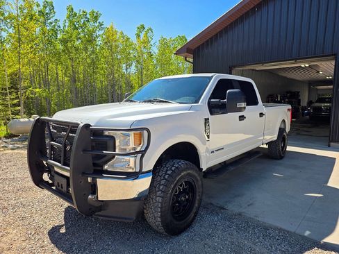 Used 2022 Ford F250 XL w/ Power Equipment Group AWD/4WD image 1