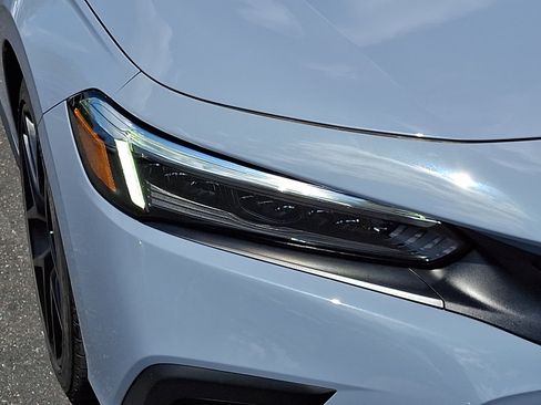 Used 2024 Honda Civic Sport image 9