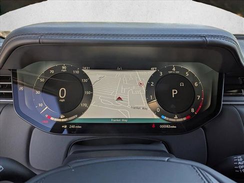 New 2025 Land Rover Range Rover SE image 11