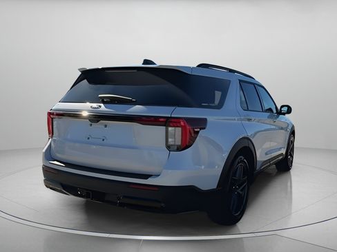 New 2026 Ford Explorer ST-Line w/ ST-Line Street Pack image 29