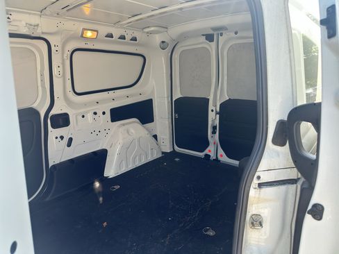 Used 2022 RAM ProMaster City Tradesman FWD image 16