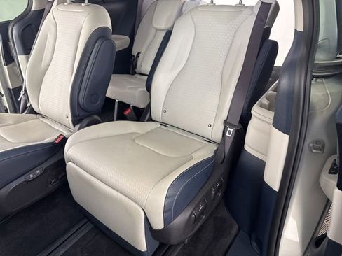 Certified 2025 Kia Carnival SX Prestige image 21