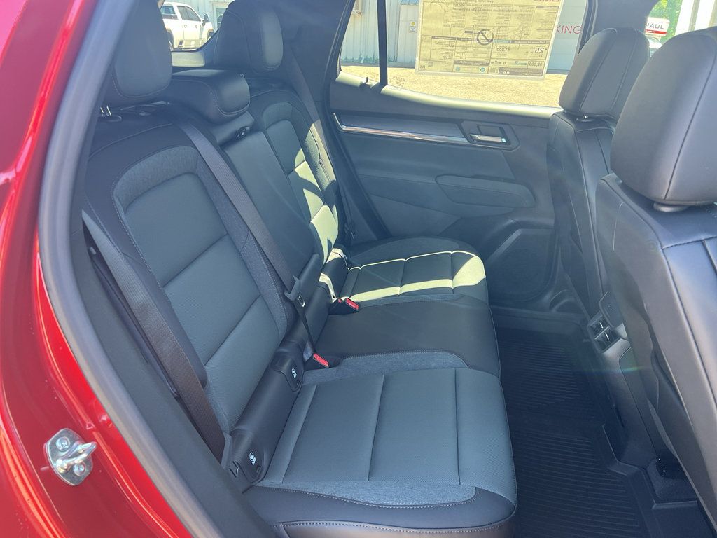 New 2026 GMC Terrain AT4 w/ LPO, Black Badging Package AWD/4WD image 25