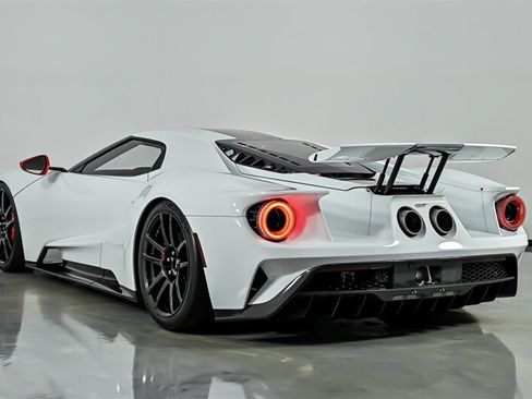 Used 2020 Ford GT Carbon Series RWD image 11