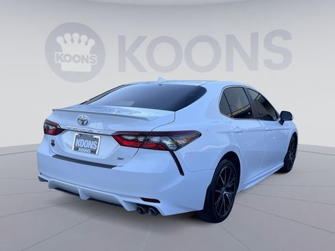 Used 2024 Toyota Camry SE image 7