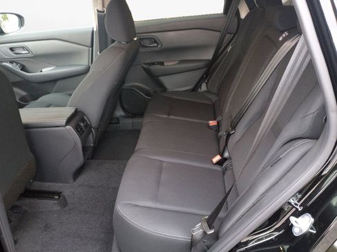 Used 2026 Nissan Rogue S FWD image 13