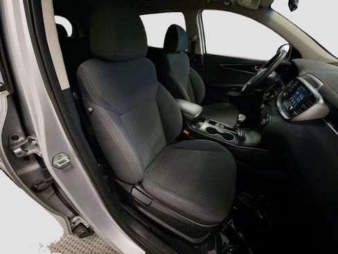 Used 2019 Kia Sorento AWD image 38