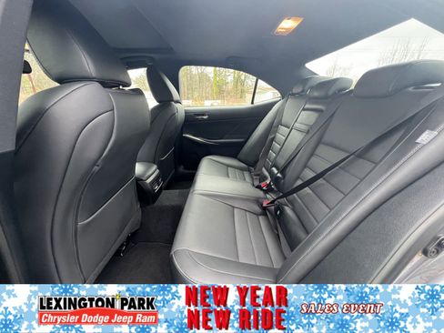 Used 2015 Lexus IS 350 AWD image 11