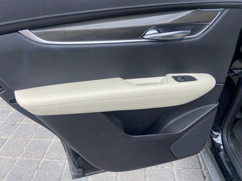 Used 2022 Cadillac XT5 Sportv image 27