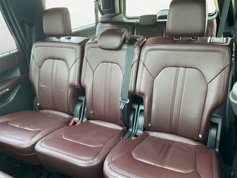 Used 2023 Ford Expedition Max Limited image 9