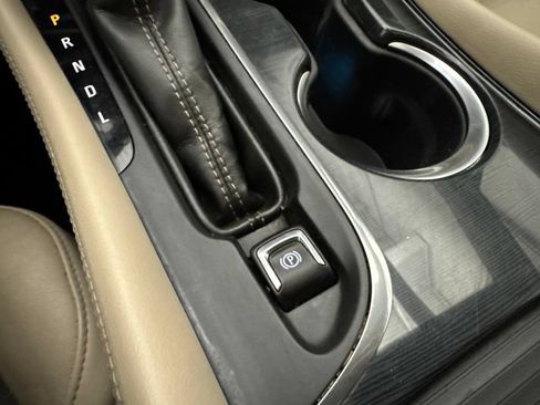 Used 2017 Buick Envision Essence AWD/4WD image 35