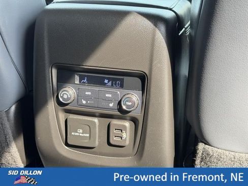 Used 2021 Buick Enclave Premium w/ Sun and Sites Package AWD/4WD image 17