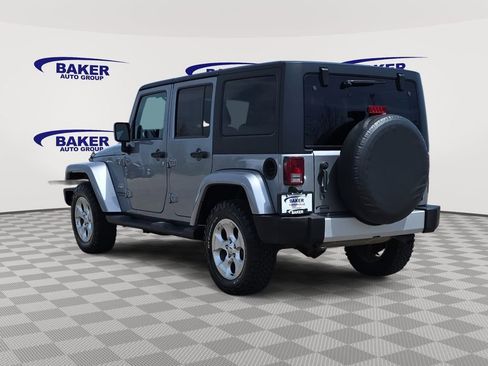 Used 2013 Jeep Wrangler Unlimited Sahara w/ Dual Top Group AWD/4WD image 7