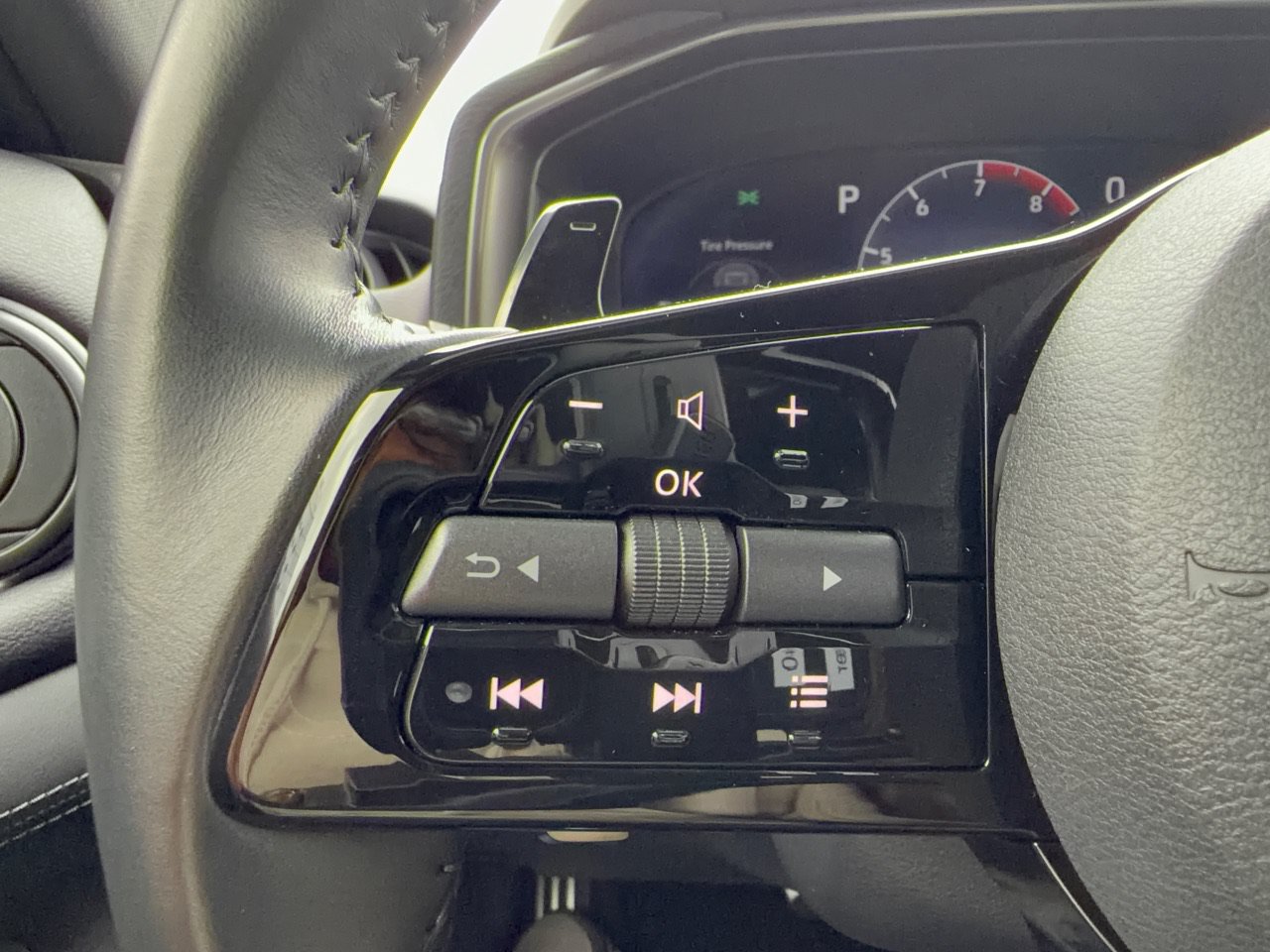Used 2024 Nissan Z Performance w/ Floor Mat Package RWD image 18