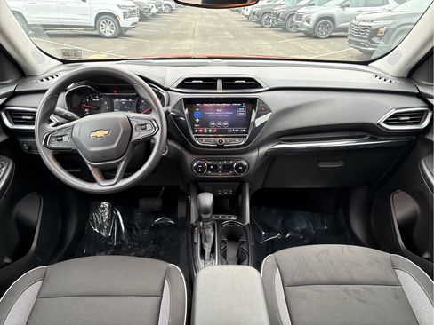 Used 2023 Chevrolet TrailBlazer LT w/ Convenience Package image 12