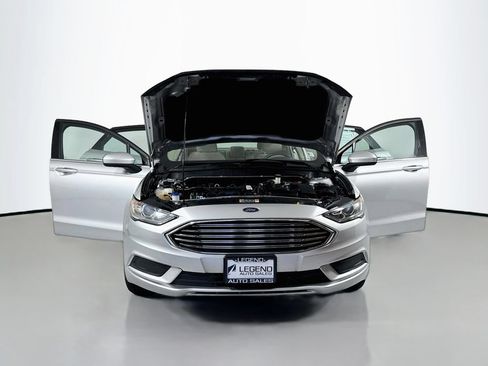 Used 2018 Ford Fusion SE FWD image 15