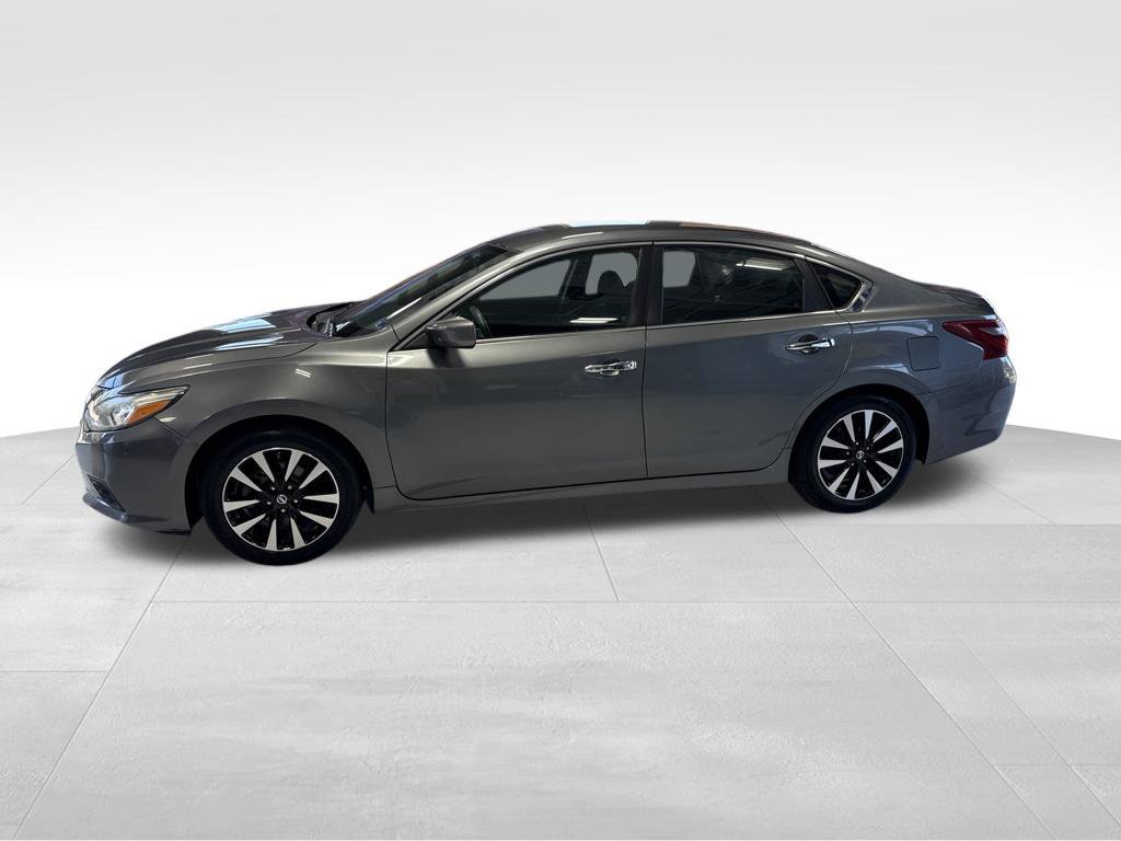 Used 2018 Nissan Altima 2.5 SV FWD image 3