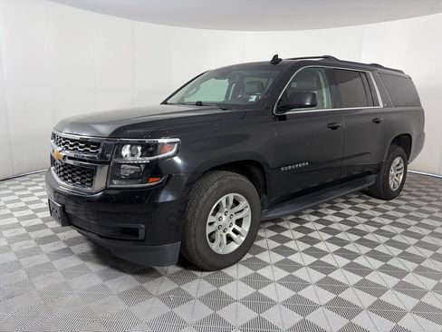 Used 2019 Chevrolet Suburban LT AWD/4WD image 3