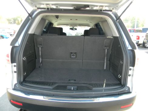 Used 2012 GMC Acadia SL w/ Preferred Package image 10