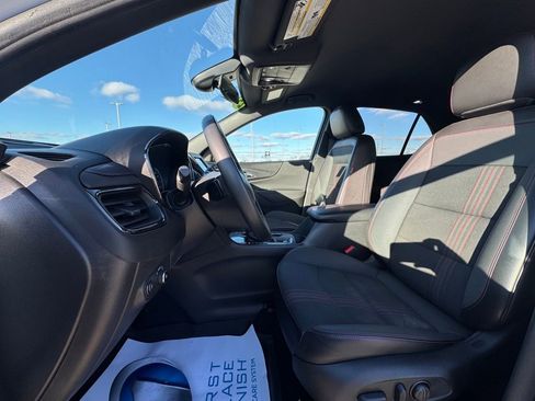 Used 2023 Chevrolet Equinox RS w/ LPO, Floor Liner Package image 29