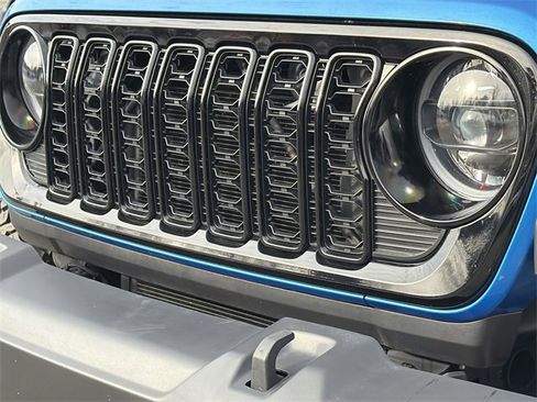 Used 2024 Jeep Wrangler Willys image 17