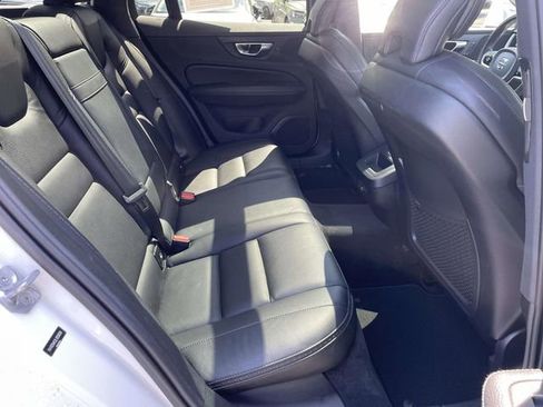 Used 2020 Volvo V60 T5 Cross Country w/ Protection Package Premier AWD/4WD image 17