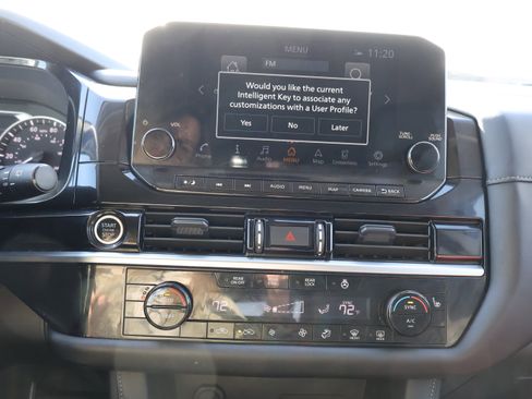 Used 2024 Nissan Pathfinder SL image 23