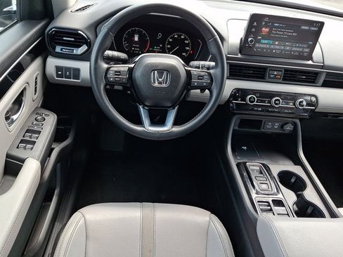 Certified 2025 Honda Pilot EX-L image 14
