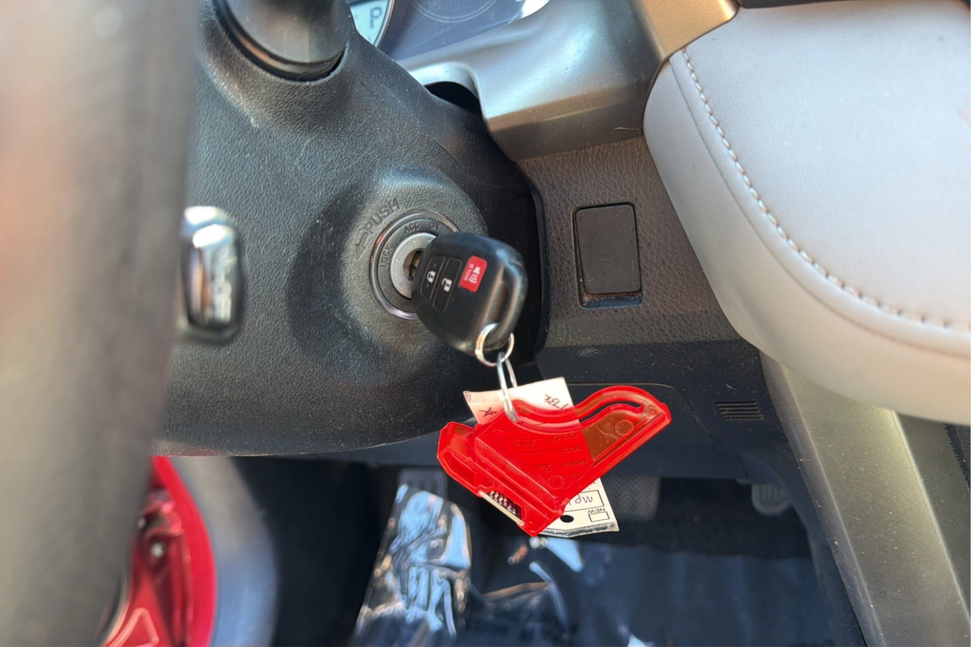 Used 2015 Toyota RAV4 XLE FWD image 24