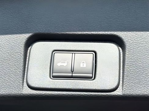 New 2026 Nissan Rogue Platinum AWD/4WD image 13