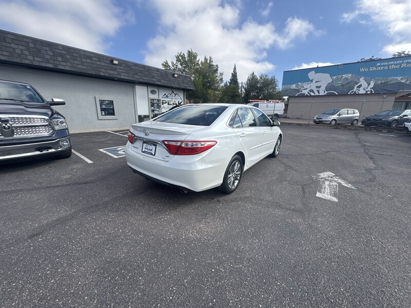 Used 2017 Toyota Camry SE w/ Protection Package (Q2) FWD image 7