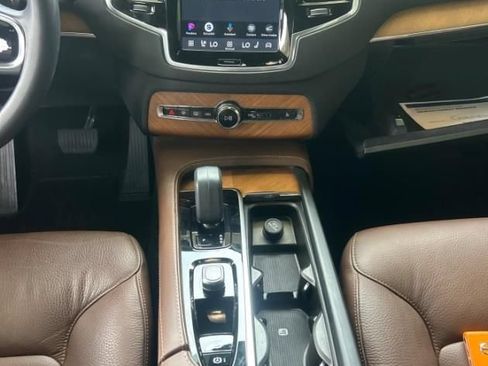 Used 2024 Volvo XC90 B6 Plus w/ Protection Package AWD/4WD image 3