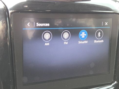 Used 2020 Chevrolet Traverse LT AWD/4WD image 30