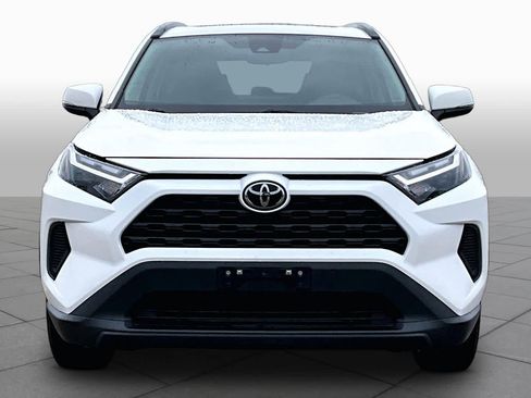 Used 2023 Toyota RAV4 XLE w/ Convenience Package FWD image 4