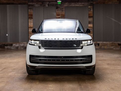 Used 2023 Land Rover Range Rover Long Wheelbase Autobiography image 2