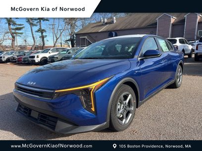 New 2025 Kia K4 LXS