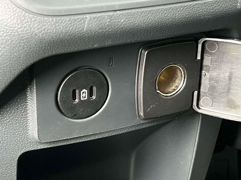 Used 2026 Ford Explorer Active AWD/4WD image 19