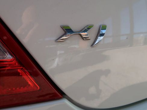 Used 2019 Jaguar XJ R-Sport image 53