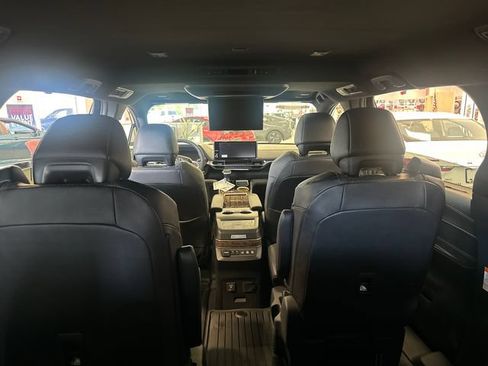 New 2026 Toyota Sienna Platinum AWD/4WD image 7