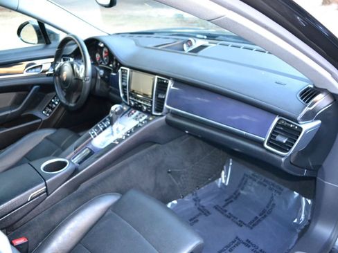 Used 2014 Porsche Panamera 4 w/ Premium Package image 32