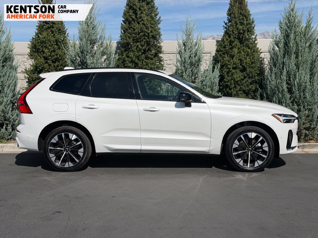 Used 2026 Volvo XC60 B5 Plus AWD/4WD image 9