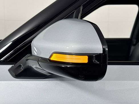 Used 2025 Rivian R1S Adventure image 18