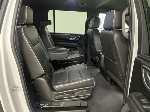 Used 2023 Chevrolet Suburban Premier image 54